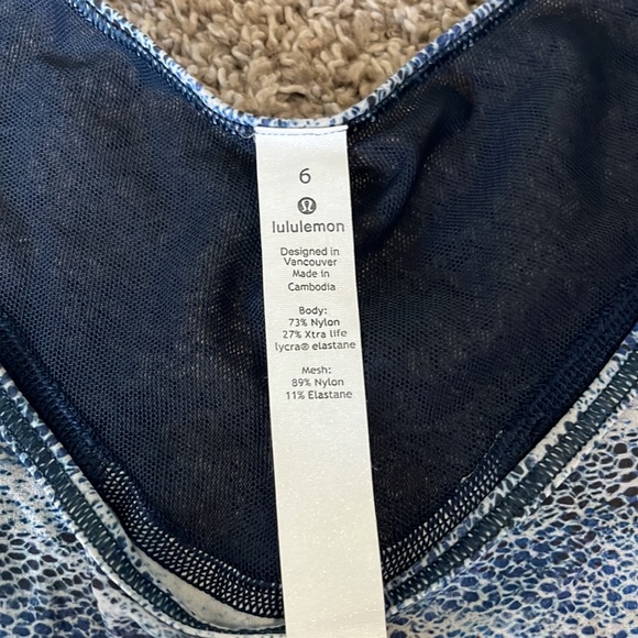 Lululemon Tank Top. Blue. Size 6 - Picture 2 of 4